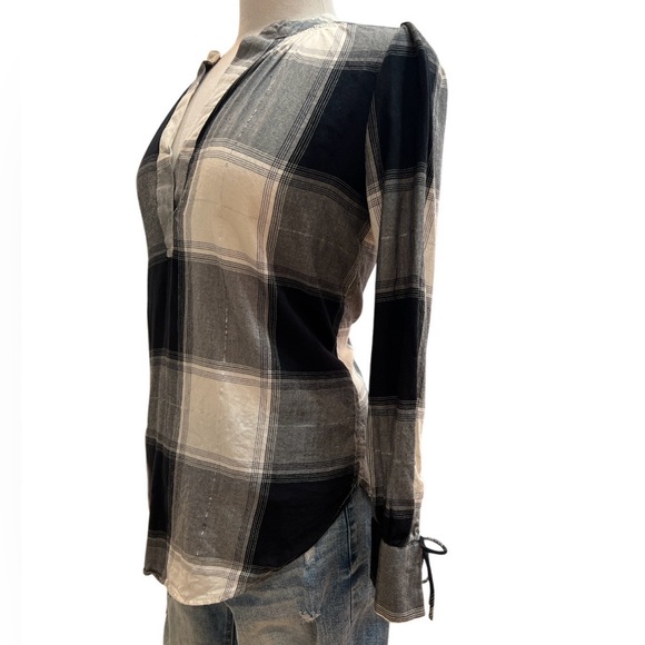 LOFT Black and White Plaid Button Down Shirt - Picture 6 of 7